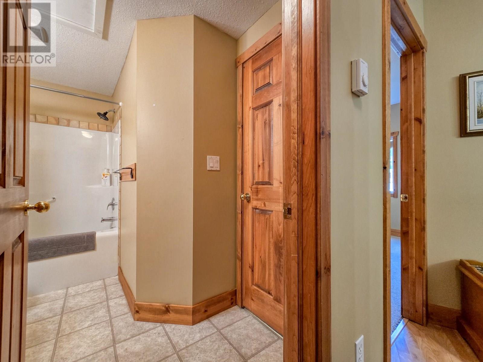 701 14a Crescent Unit# 112, Invermere, British Columbia  V0A 1K4 - Photo 29 - 10356936
