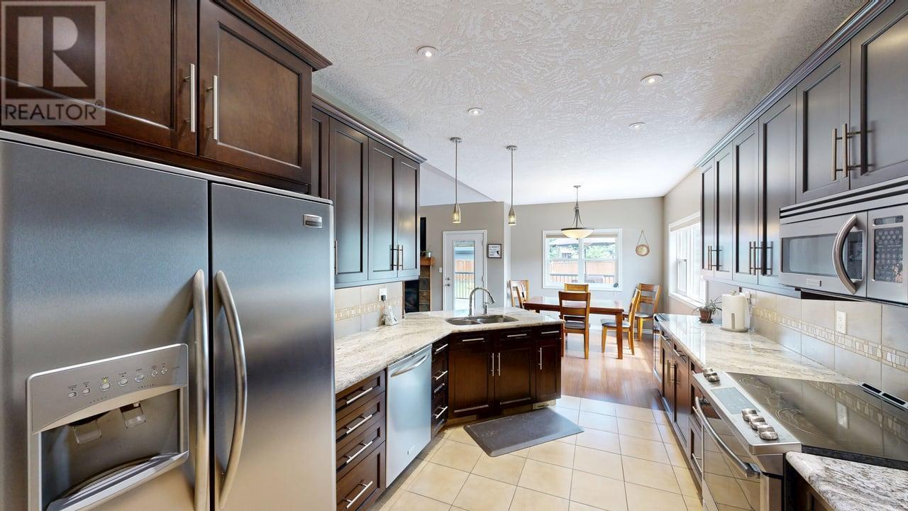 1448 Hemlock Street, Golden, British Columbia  V0A 1H6 - Photo 17 - 10356953