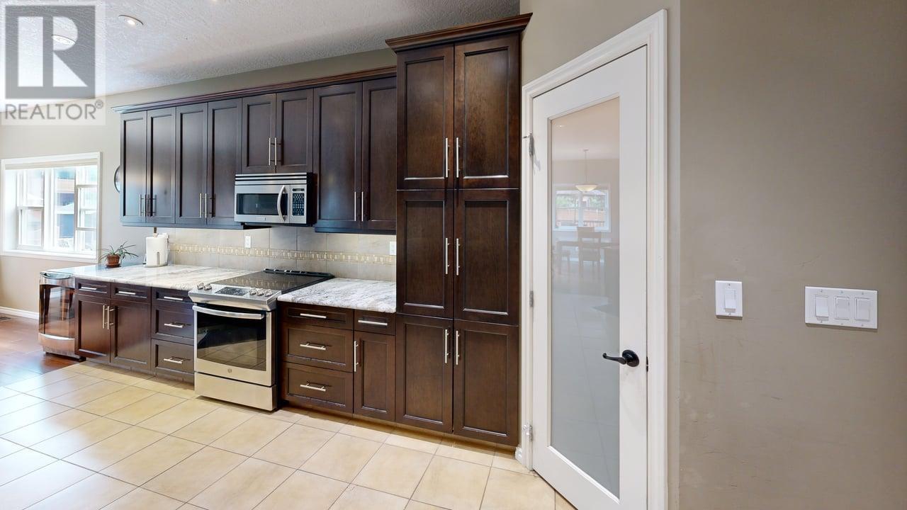 1448 Hemlock Street, Golden, British Columbia  V0A 1H6 - Photo 18 - 10356953