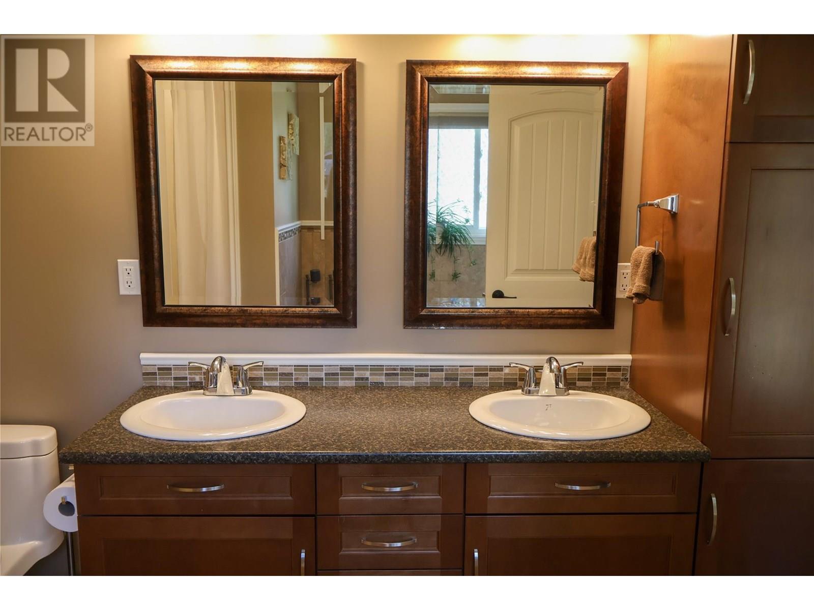 1448 Hemlock Street, Golden, British Columbia  V0A 1H6 - Photo 27 - 10356953