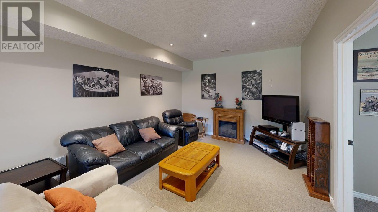 1448 Hemlock Street, Golden, British Columbia  V0A 1H6 - Photo 36 - 10356953