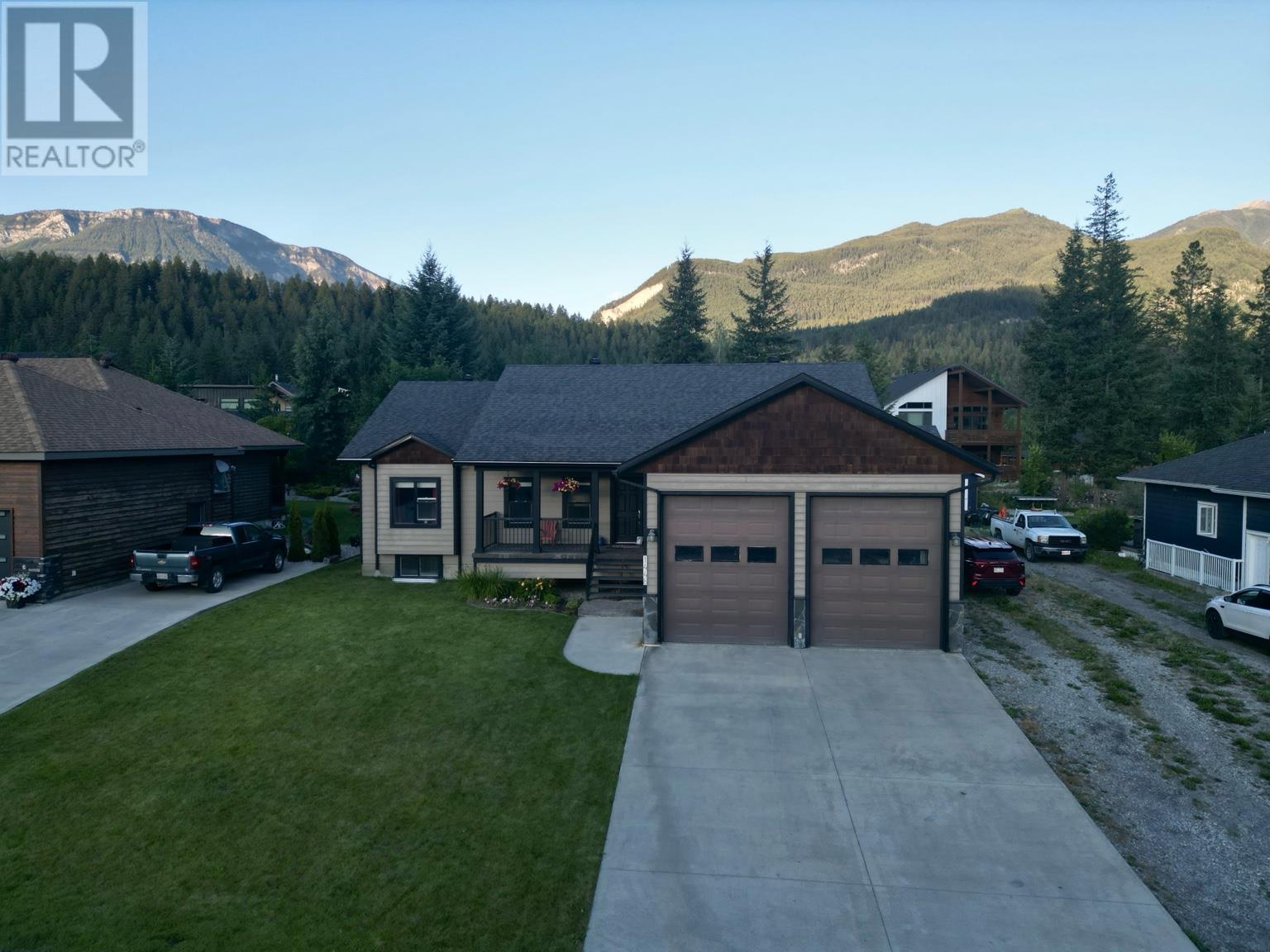 1448 Hemlock Street, Golden, British Columbia  V0A 1H6 - Photo 46 - 10356953