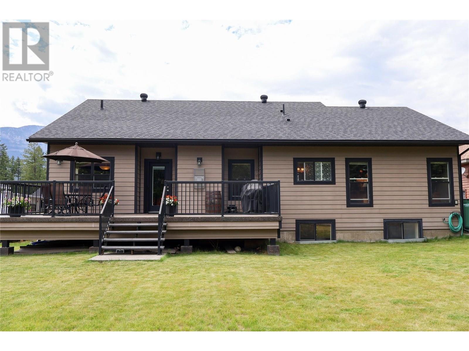 1448 Hemlock Street, Golden, British Columbia  V0A 1H6 - Photo 6 - 10356953