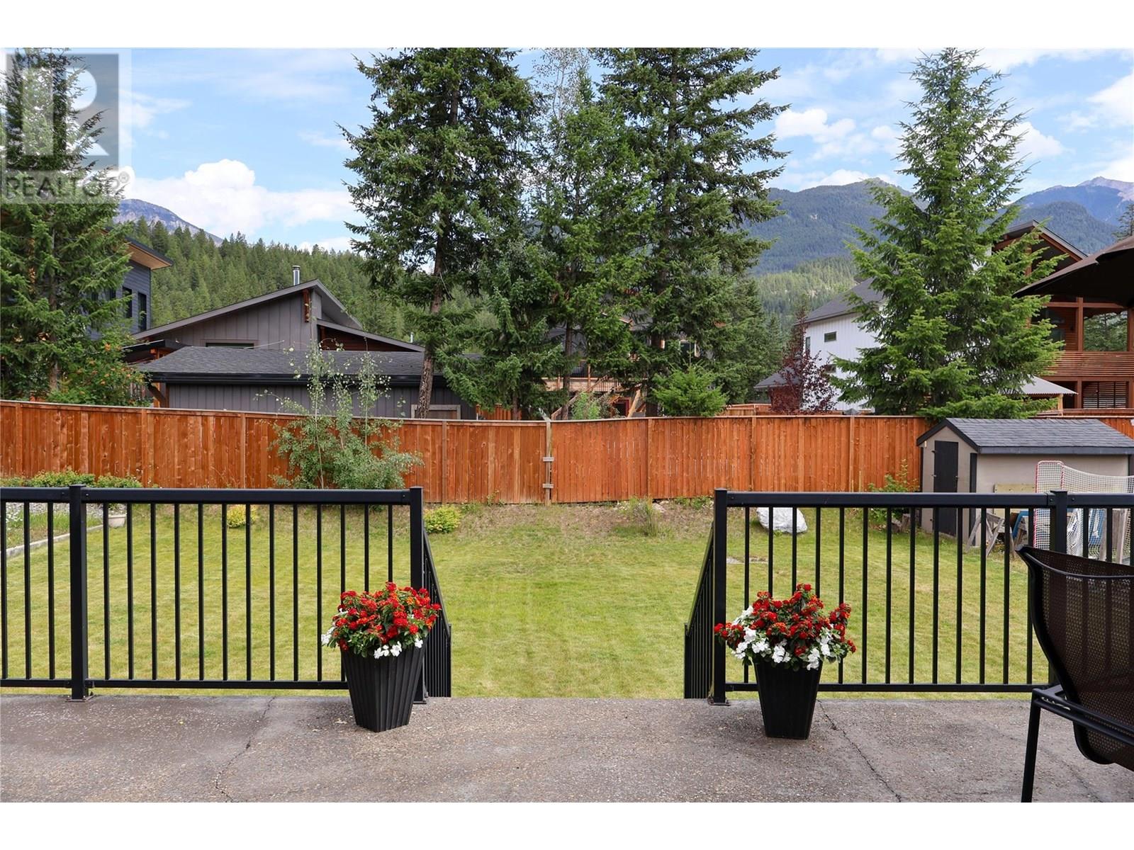 1448 Hemlock Street, Golden, British Columbia  V0A 1H6 - Photo 8 - 10356953