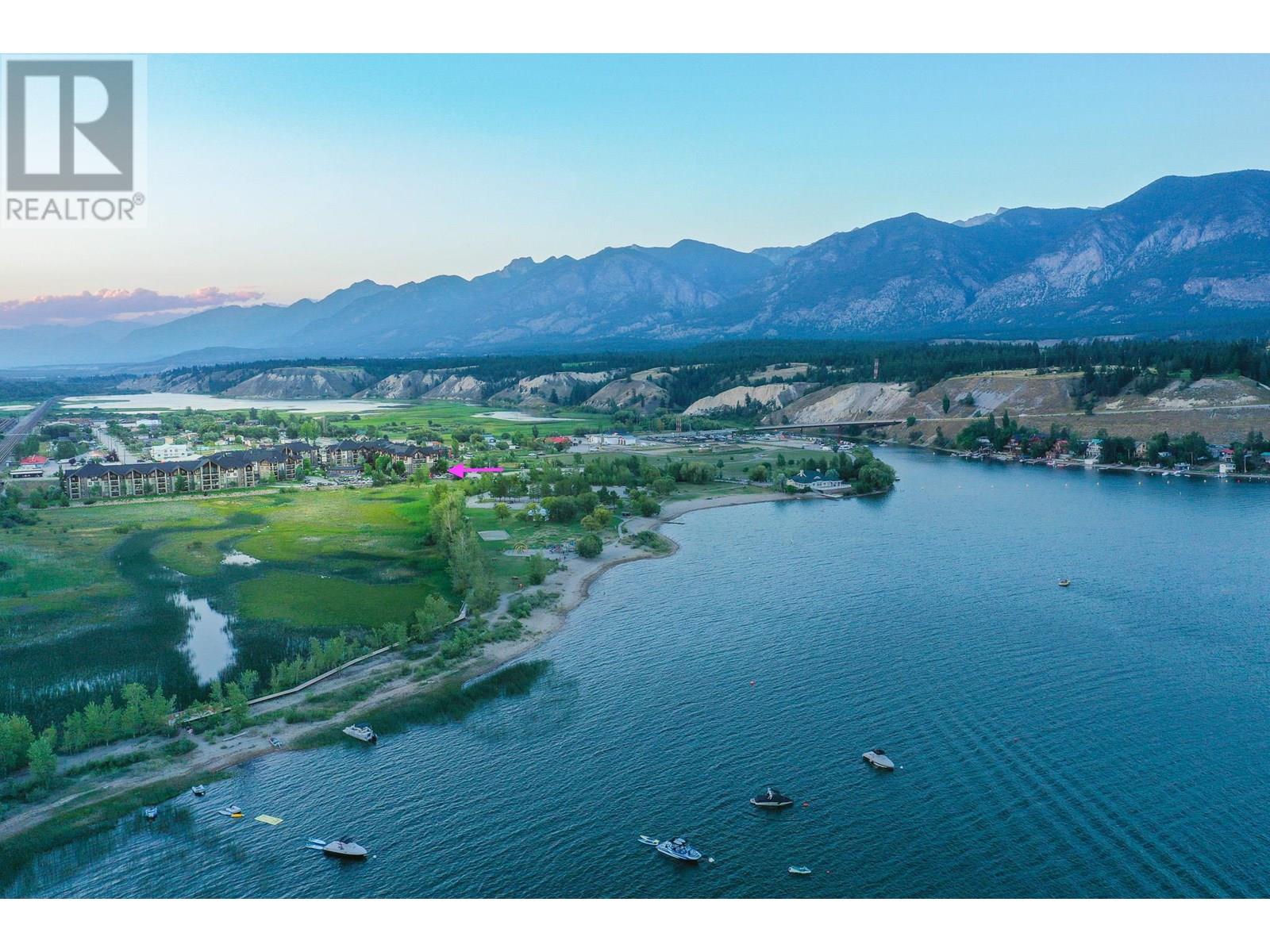 205 THIRD Avenue Unit# 2114, Invermere, British Columbia
