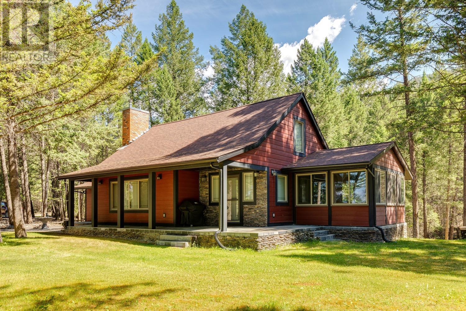 8566 Eacrett Road, Dry Gulch, British Columbia