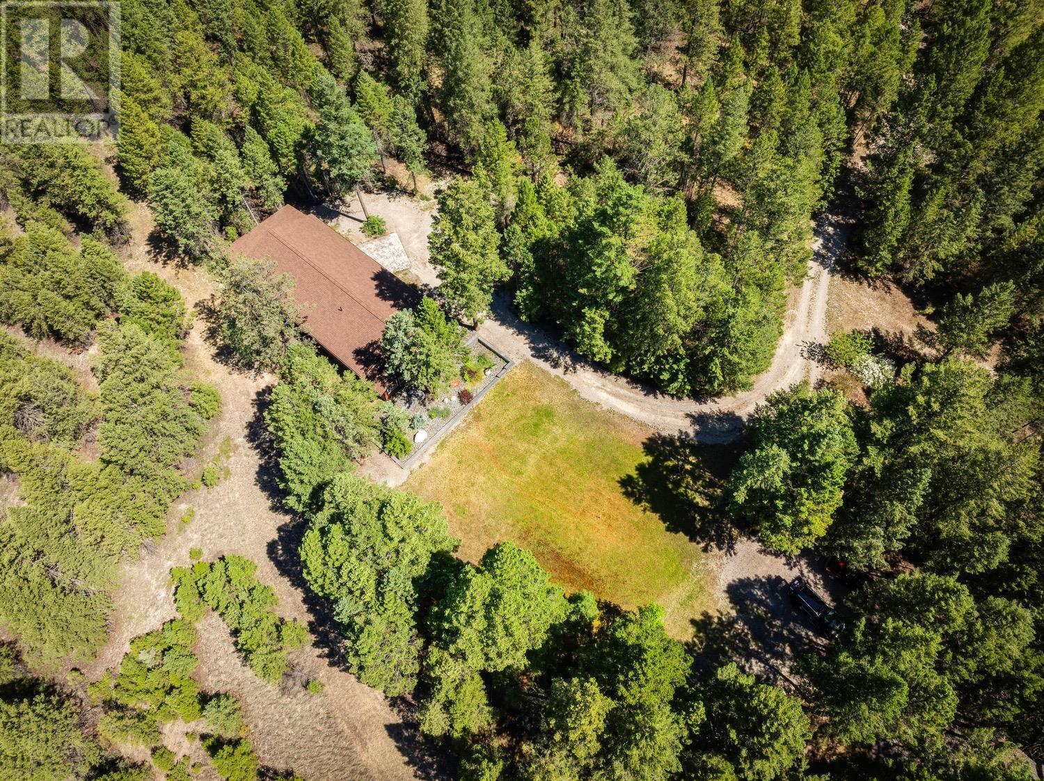 8566 Eacrett Road, Dry Gulch, British Columbia  V0A 1K2 - Photo 6 - 10357505