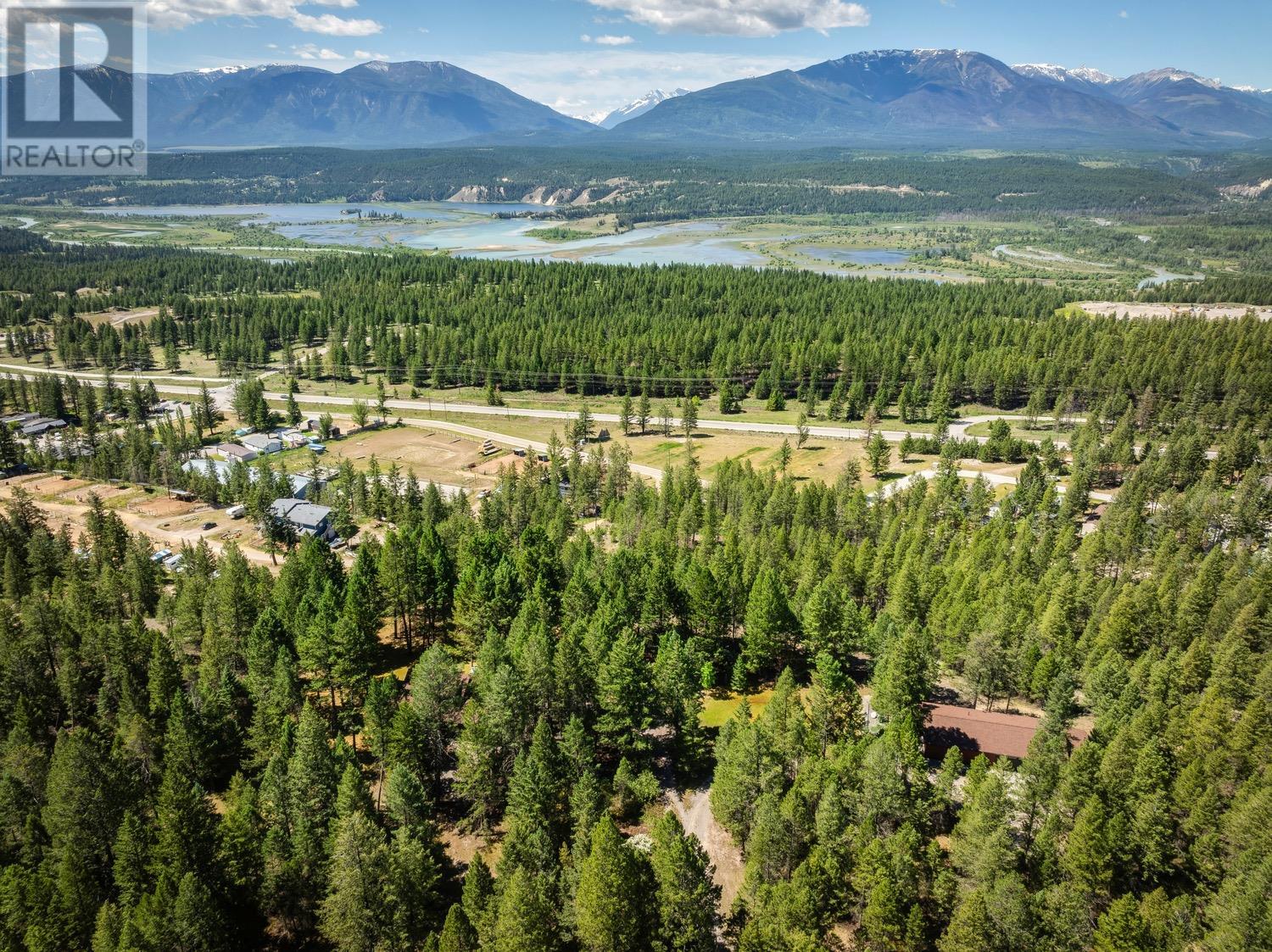 8566 Eacrett Road, Dry Gulch, British Columbia  V0A 1K2 - Photo 7 - 10357505