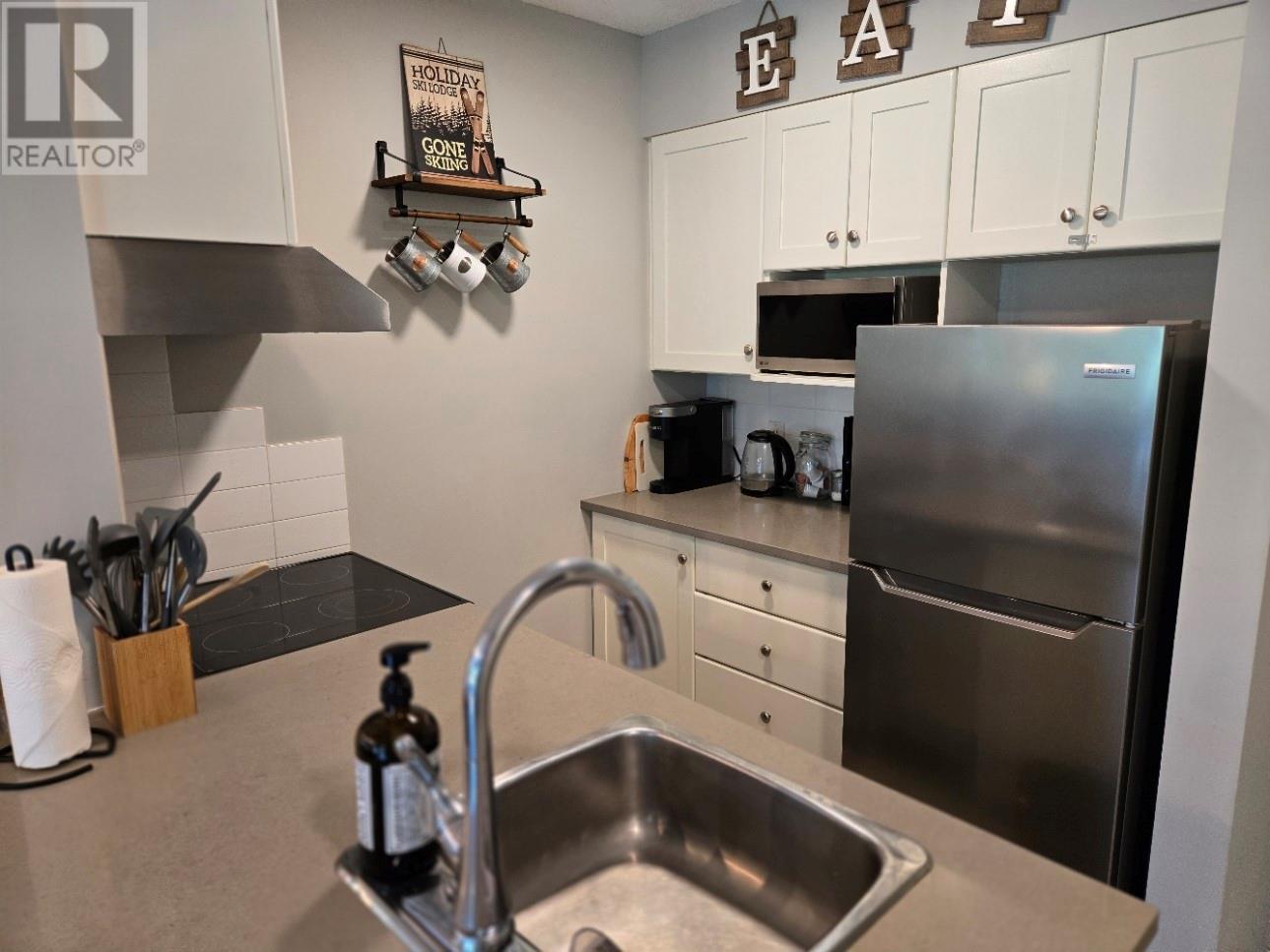 2060 Summit Drive Unit# 412, Panorama, British Columbia  V0A 1T0 - Photo 10 - 10357397