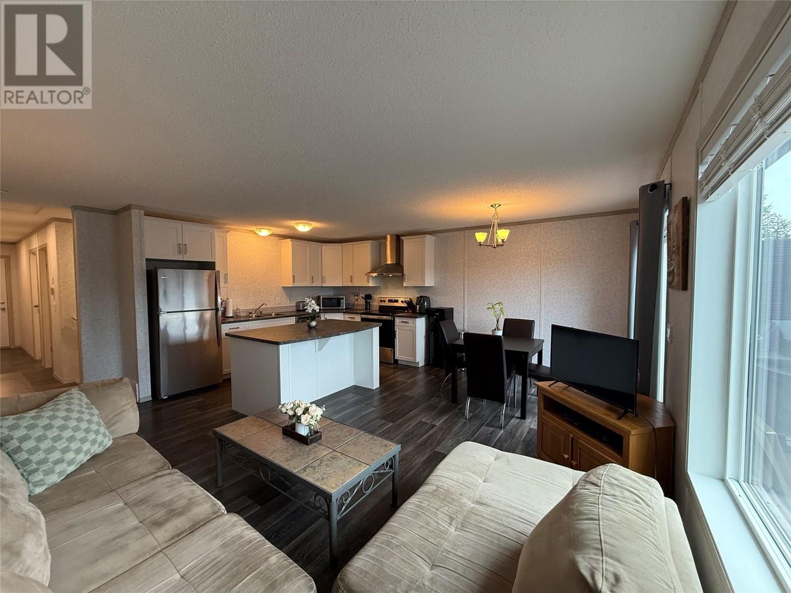 2133 14 Avenue Unit# 2, Invermere, British Columbia  V0A 1K4 - Photo 3 - 10353211