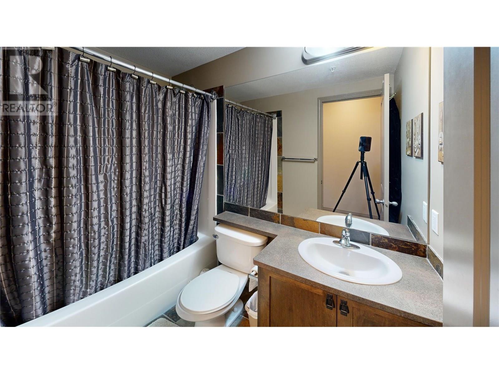 4874 Stanley Street Unit# 207, Radium Hot Springs, British Columbia  V0A 1M0 - Photo 13 - 10358083