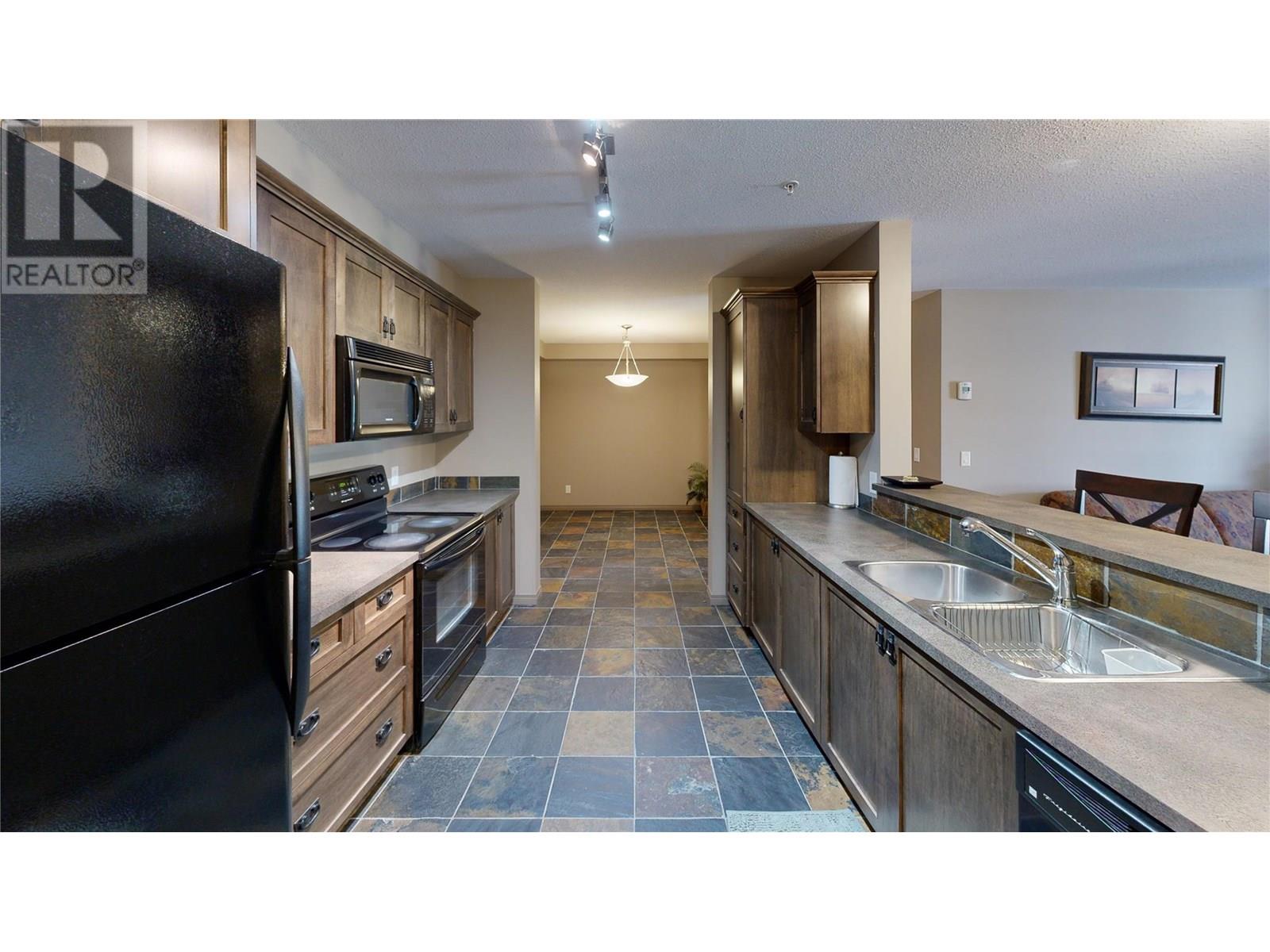 4874 Stanley Street Unit# 207, Radium Hot Springs, British Columbia  V0A 1M0 - Photo 3 - 10358083