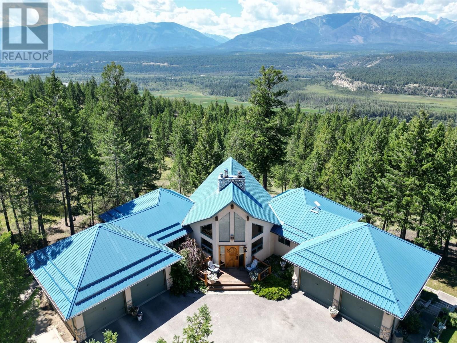 8161 93/95 Highway, Radium Hot Springs, British Columbia
