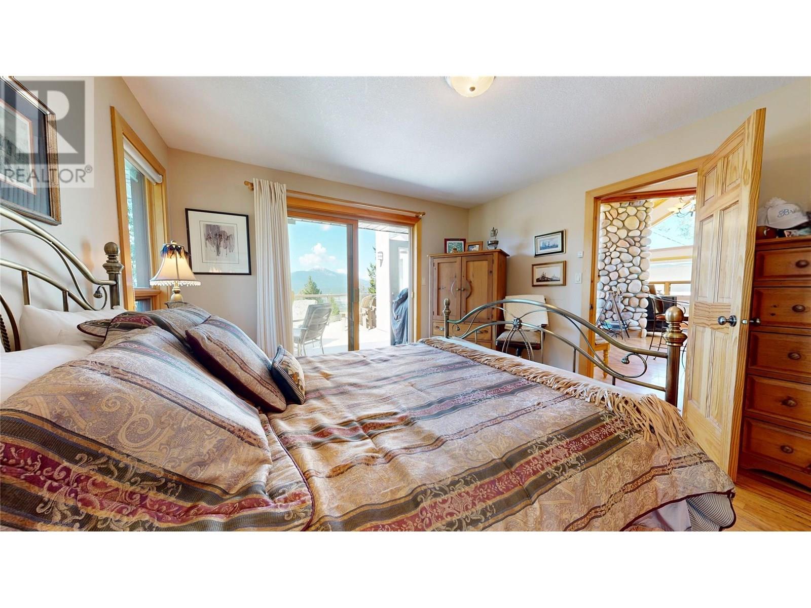 8161 93/95 Highway, Radium Hot Springs, British Columbia  V0A 1M0 - Photo 13 - 10358109