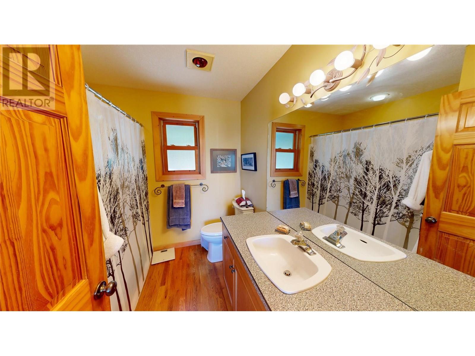 8161 93/95 Highway, Radium Hot Springs, British Columbia  V0A 1M0 - Photo 14 - 10358109