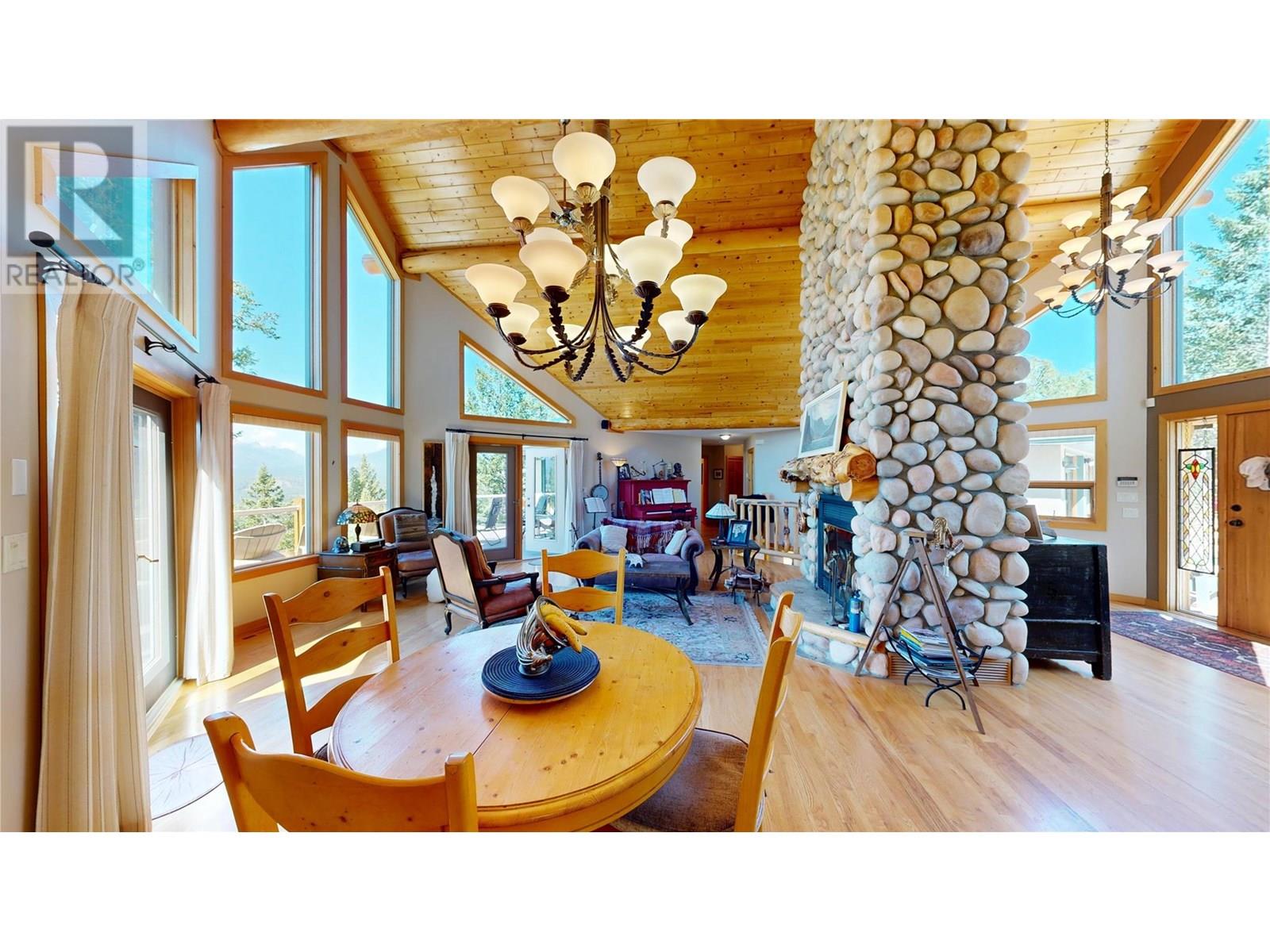 8161 93/95 Highway, Radium Hot Springs, British Columbia  V0A 1M0 - Photo 15 - 10358109