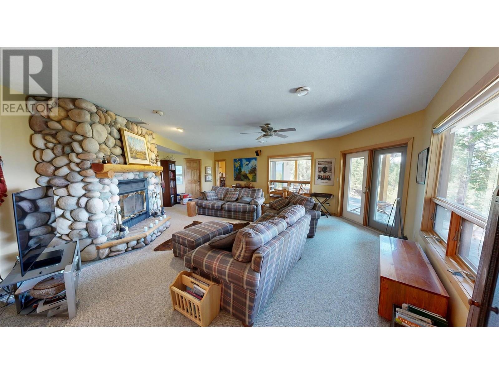 8161 93/95 Highway, Radium Hot Springs, British Columbia  V0A 1M0 - Photo 23 - 10358109