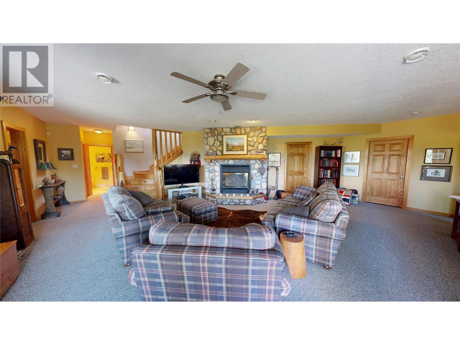 8161 93/95 Highway, Radium Hot Springs, British Columbia  V0A 1M0 - Photo 24 - 10358109