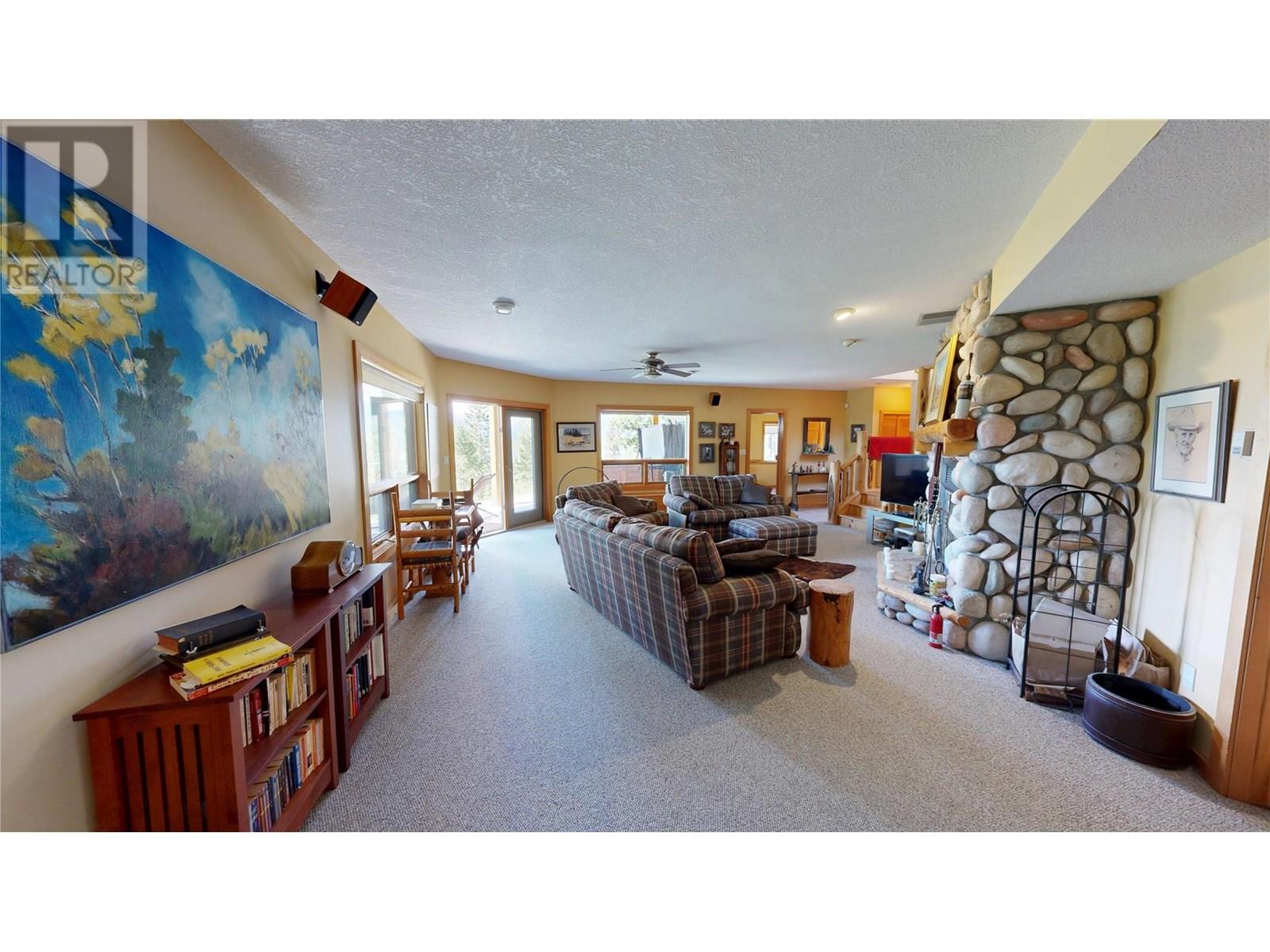 8161 93/95 Highway, Radium Hot Springs, British Columbia  V0A 1M0 - Photo 25 - 10358109