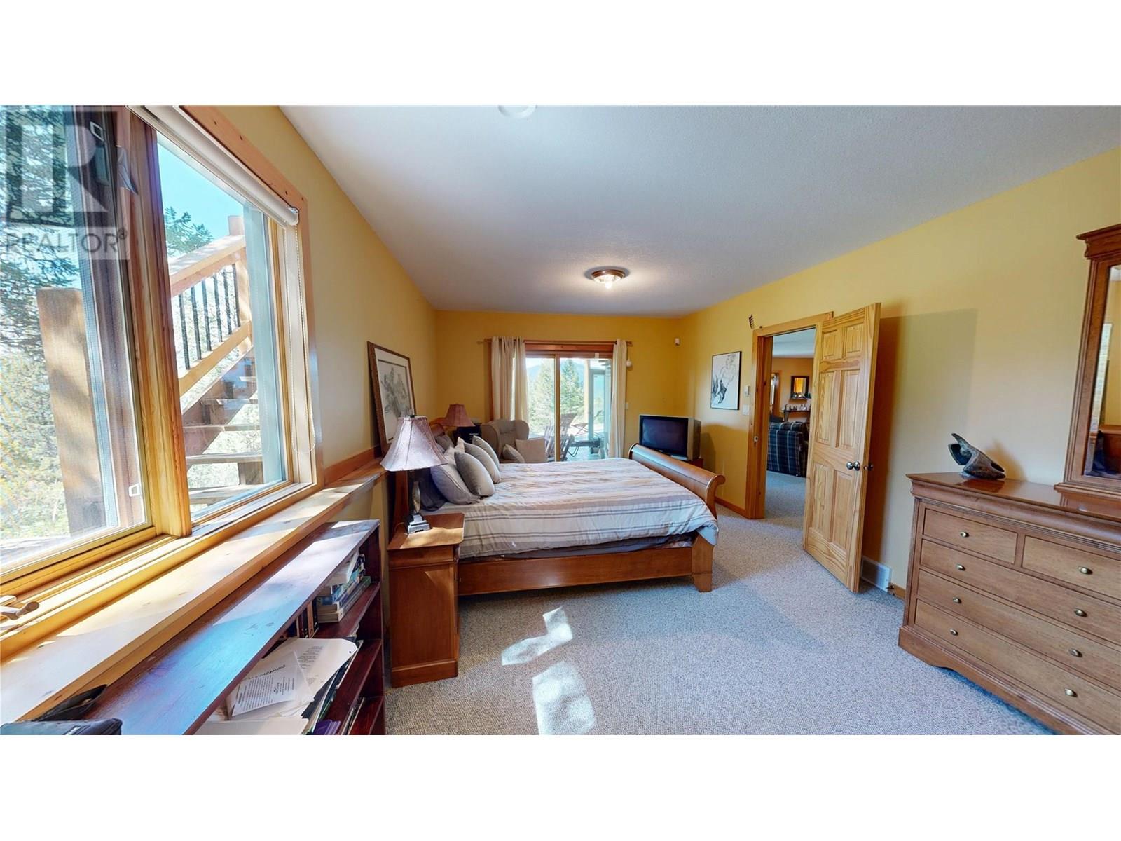 8161 93/95 Highway, Radium Hot Springs, British Columbia  V0A 1M0 - Photo 26 - 10358109
