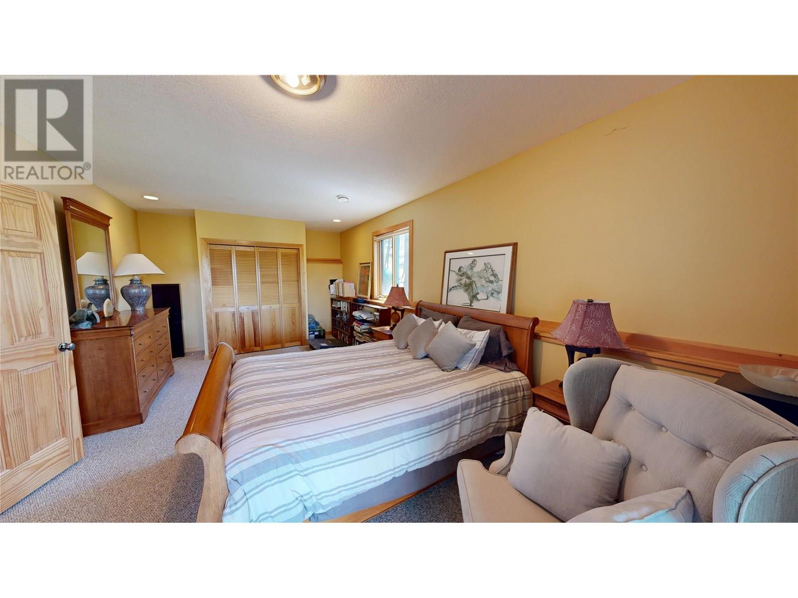 8161 93/95 Highway, Radium Hot Springs, British Columbia  V0A 1M0 - Photo 27 - 10358109