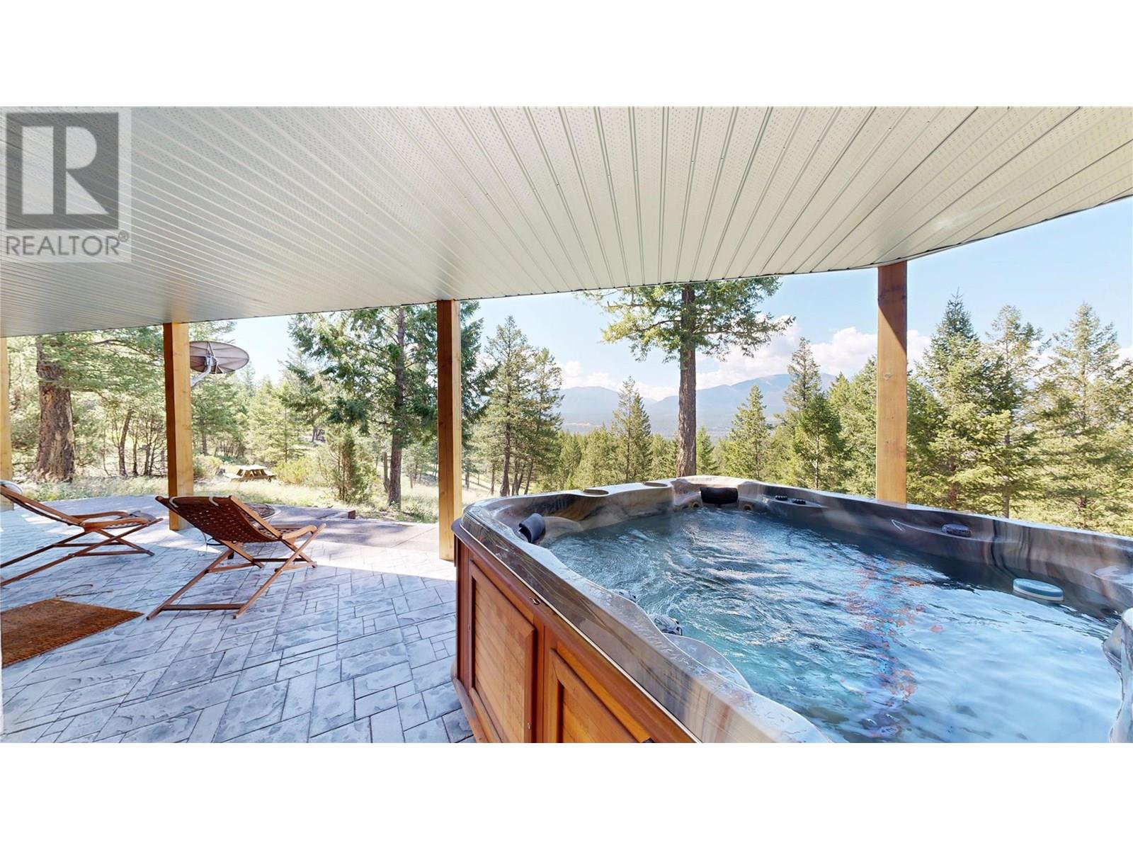 8161 93/95 Highway, Radium Hot Springs, British Columbia  V0A 1M0 - Photo 31 - 10358109