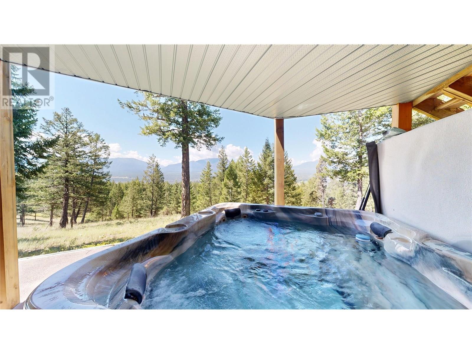 8161 93/95 Highway, Radium Hot Springs, British Columbia  V0A 1M0 - Photo 32 - 10358109