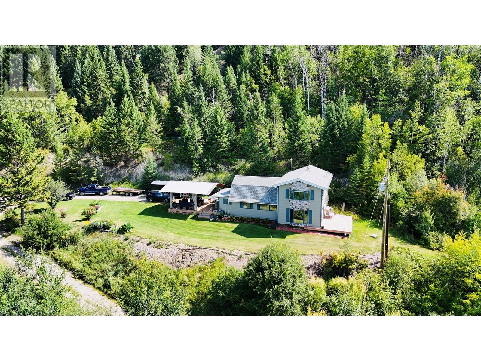 2538 95 Highway, Brisco, British Columbia