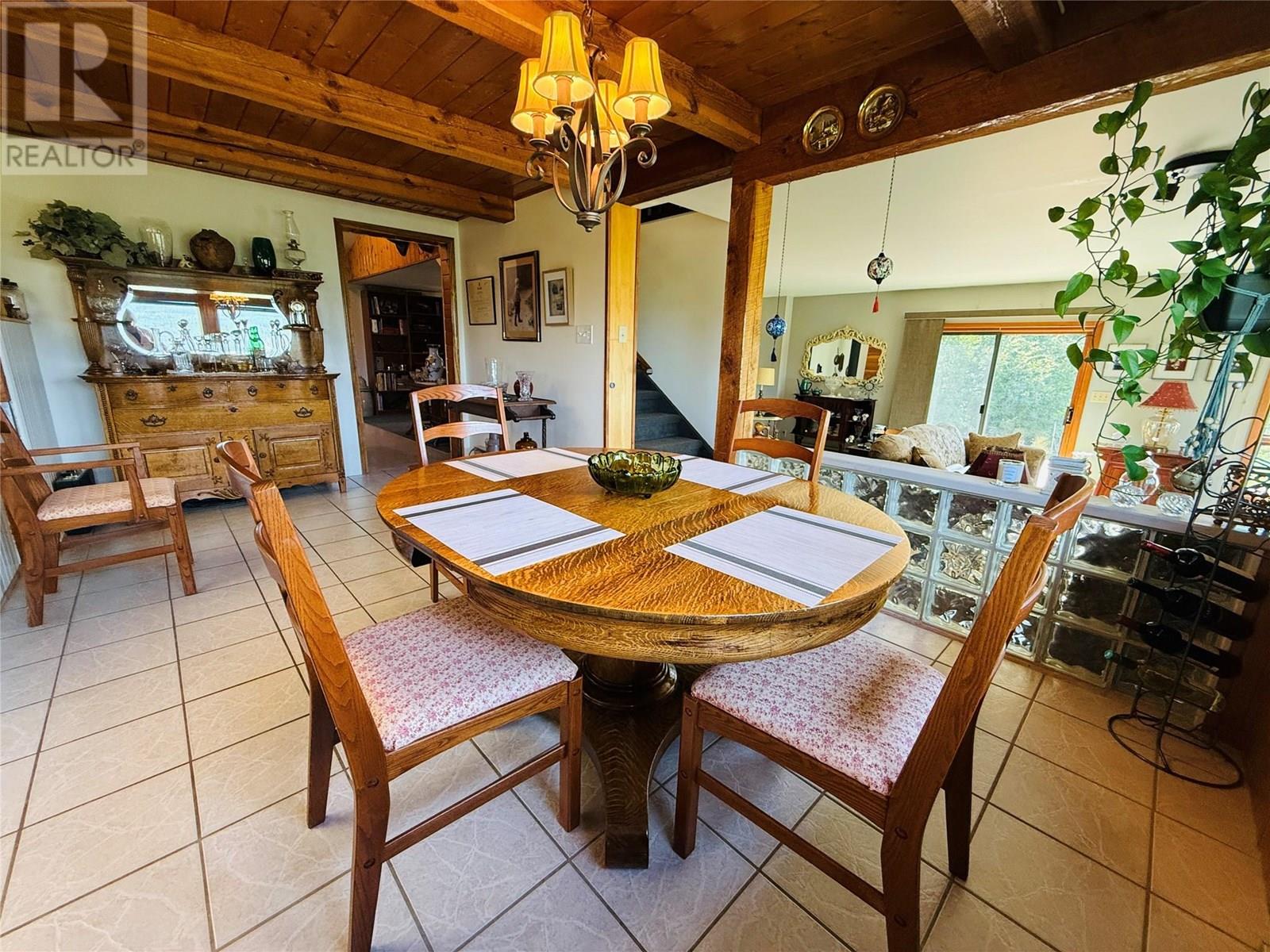 2538 95 Highway, Brisco, British Columbia  V0A 1B0 - Photo 17 - 10357972