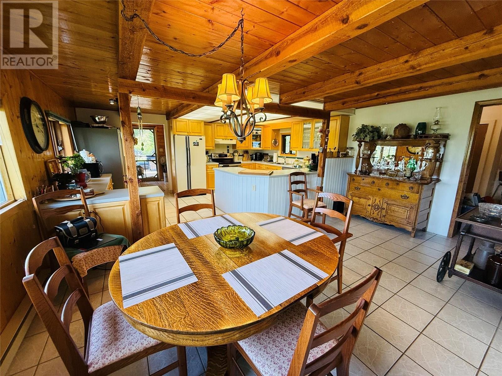 2538 95 Highway, Brisco, British Columbia  V0A 1B0 - Photo 19 - 10357972