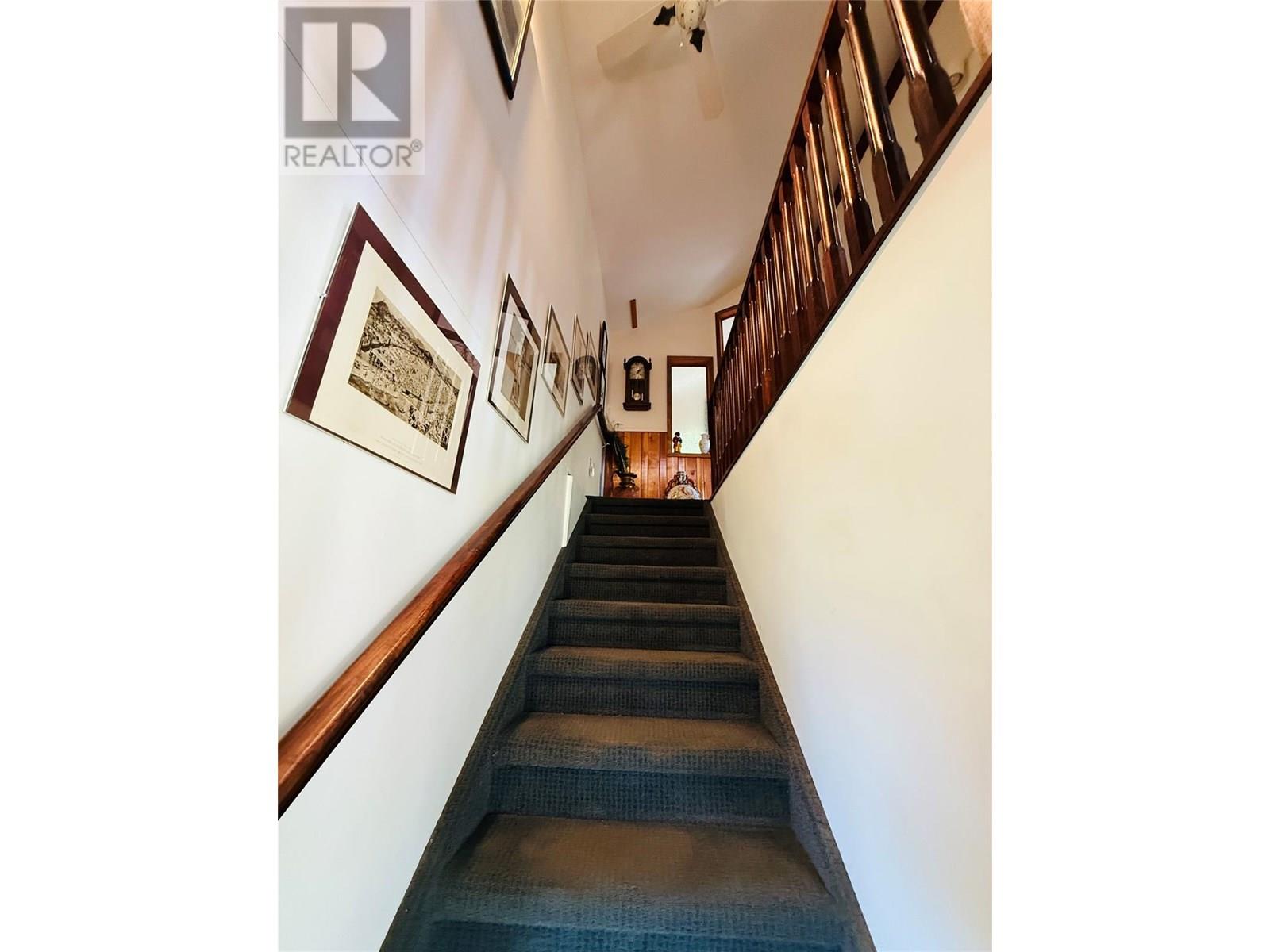 2538 95 Highway, Brisco, British Columbia  V0A 1B0 - Photo 38 - 10357972