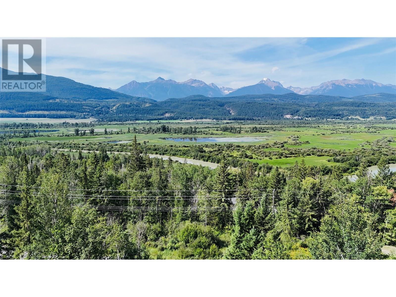2538 95 Highway, Brisco, British Columbia  V0A 1B0 - Photo 4 - 10357972