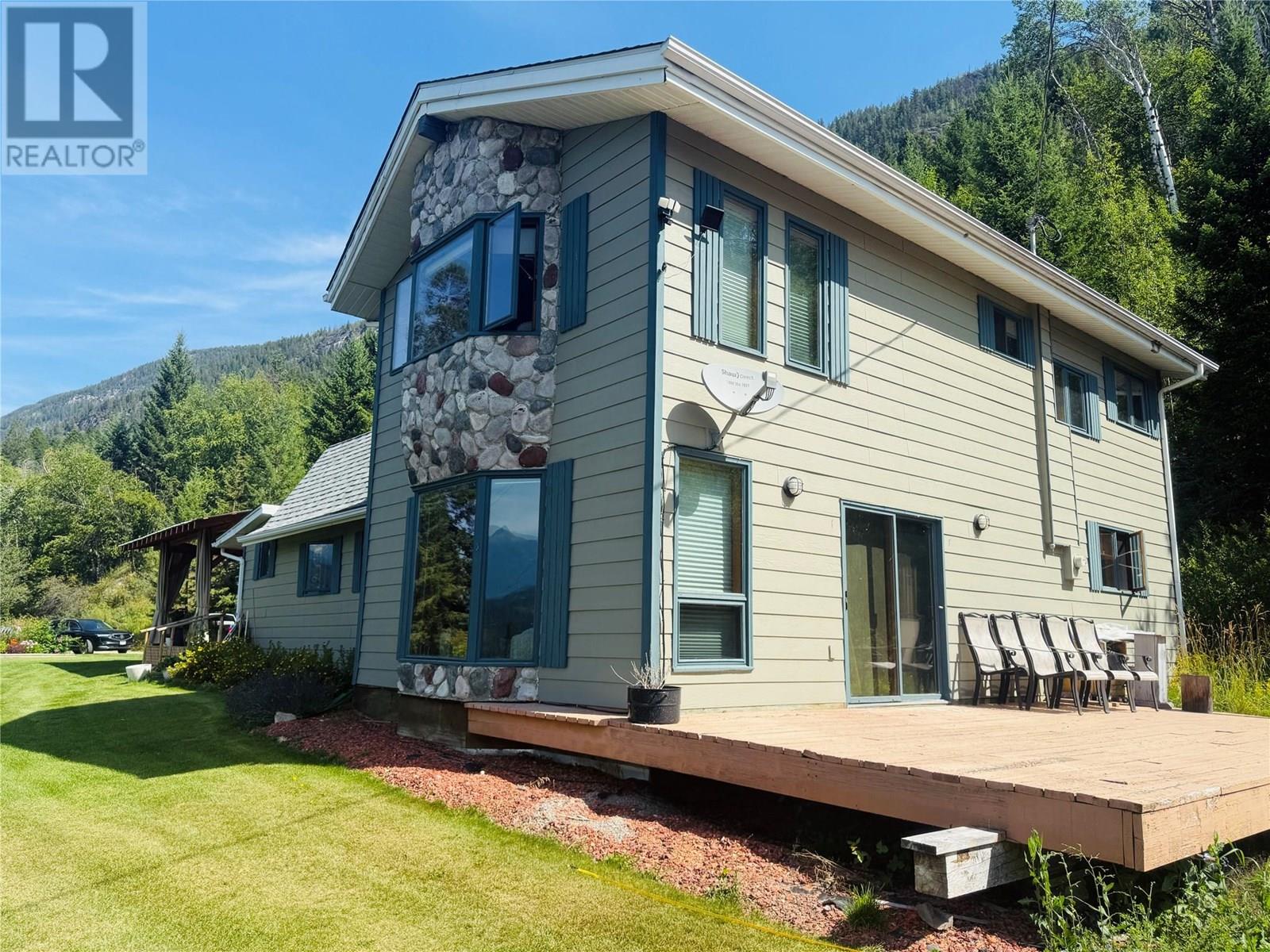 2538 95 Highway, Brisco, British Columbia  V0A 1B0 - Photo 62 - 10357972