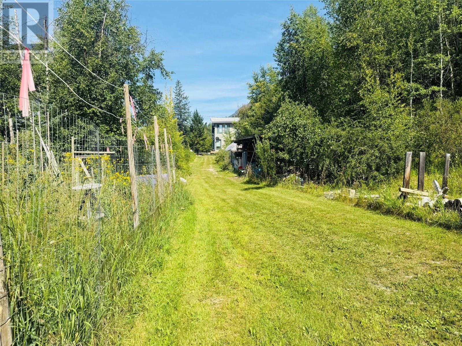 2538 95 Highway, Brisco, British Columbia  V0A 1B0 - Photo 67 - 10357972
