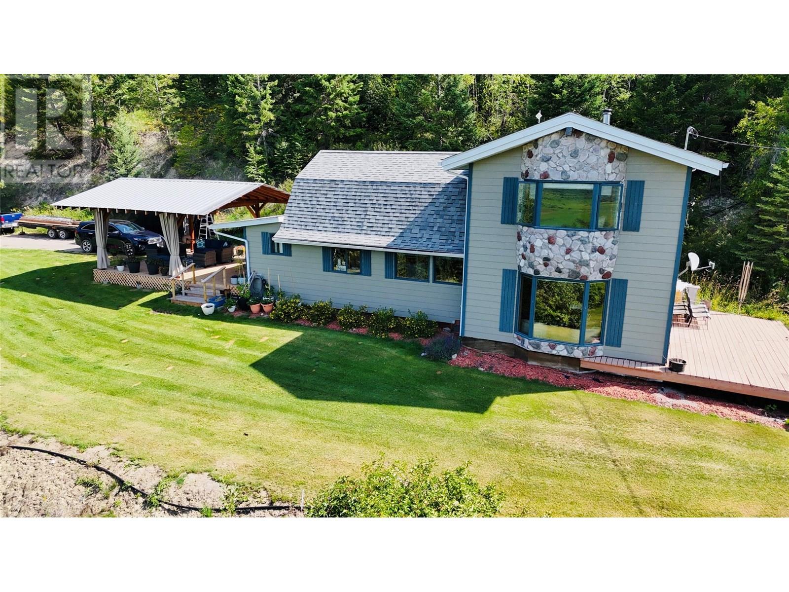 2538 95 Highway, Brisco, British Columbia  V0A 1B0 - Photo 7 - 10357972