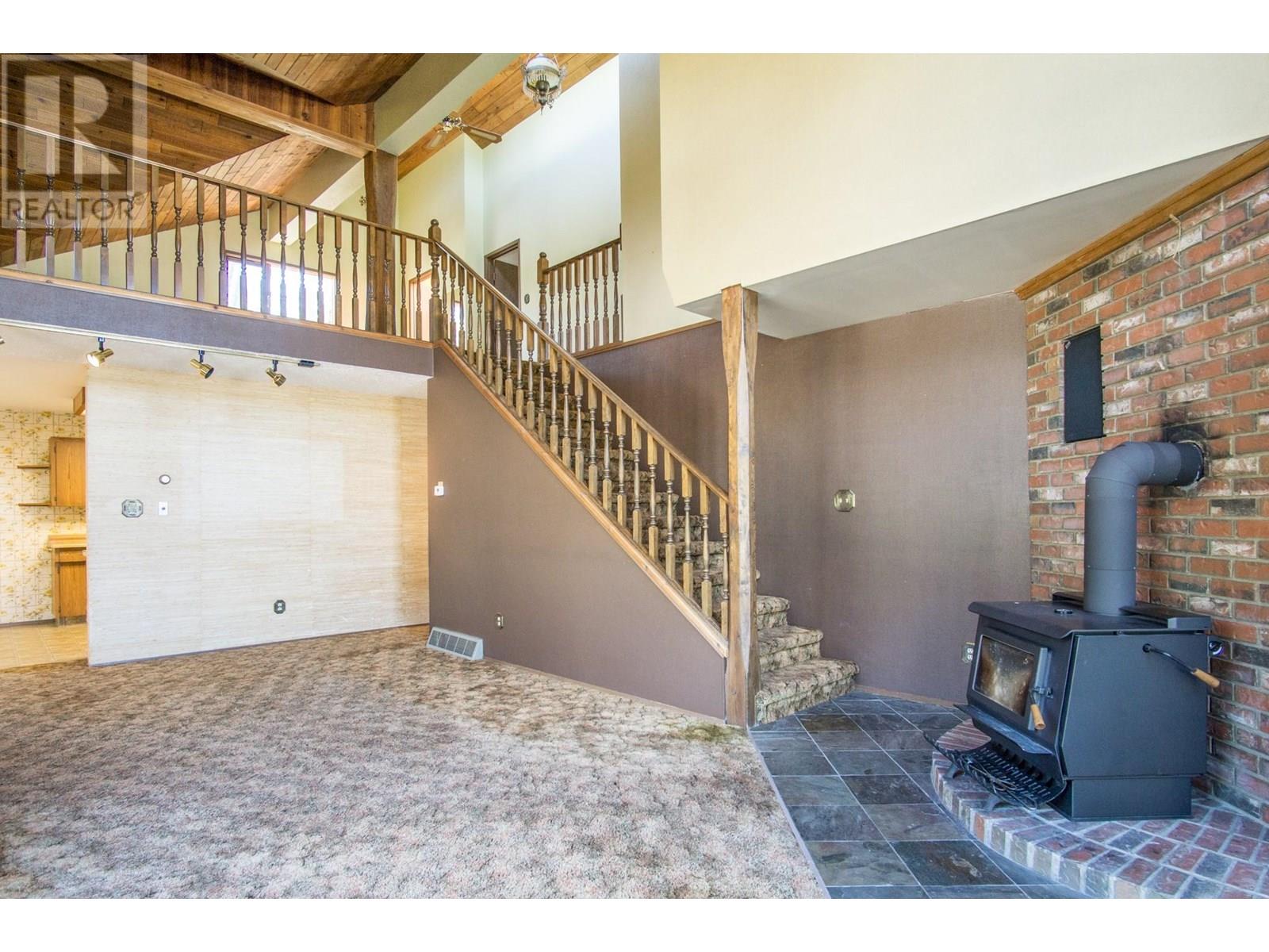 1049 Swansea Road, Invermere, British Columbia  V0A 1K3 - Photo 11 - 10357843