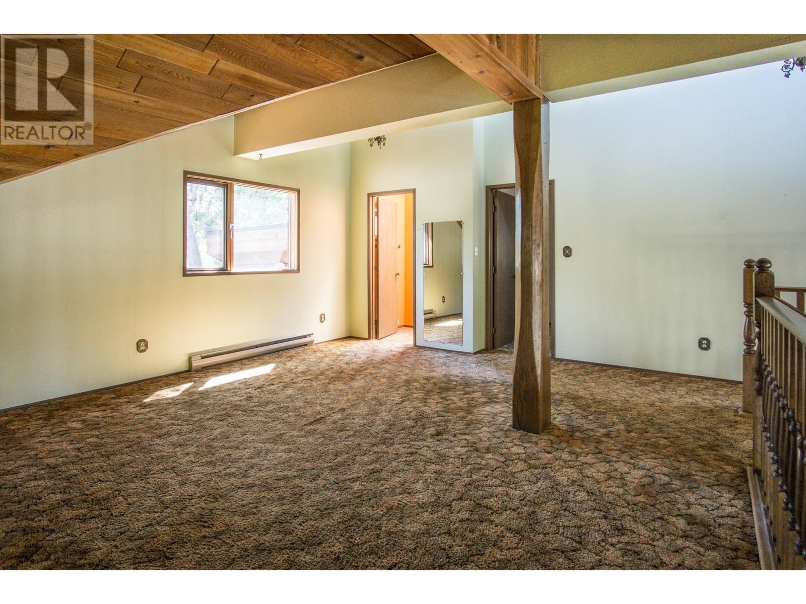 1049 Swansea Road, Invermere, British Columbia  V0A 1K3 - Photo 14 - 10357843