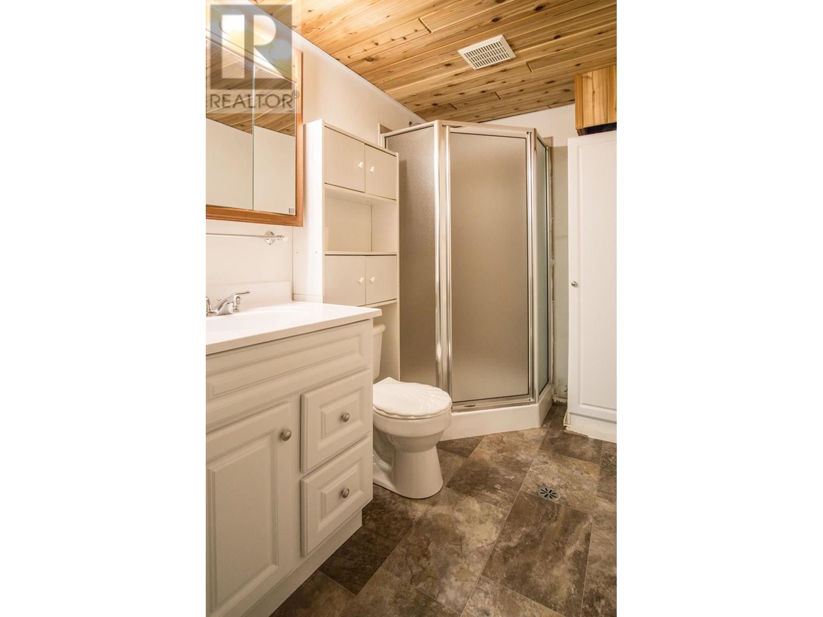 1049 Swansea Road, Invermere, British Columbia  V0A 1K3 - Photo 17 - 10357843