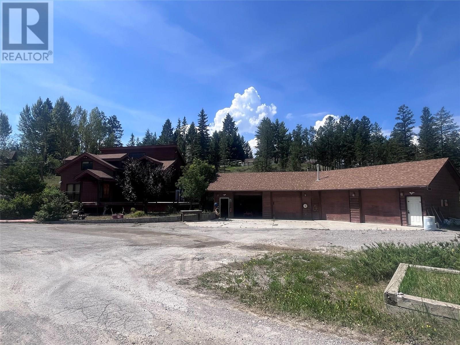 1049 Swansea Road, Invermere, British Columbia  V0A 1K3 - Photo 3 - 10357843