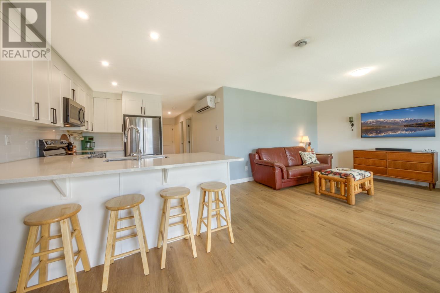2101 Pine Tree Way Unit# 24, Invermere, British Columbia  V0A 1K4 - Photo 5 - 10357593
