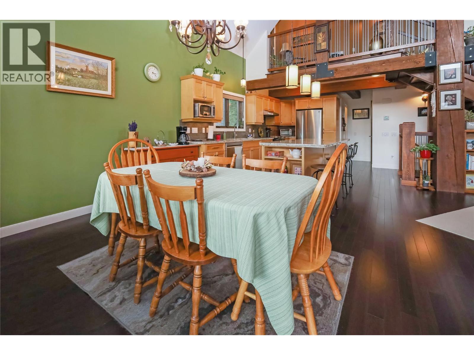 2462 Castlestone Drive, Invermere, British Columbia  V0A 1K6 - Photo 8 - 10356068