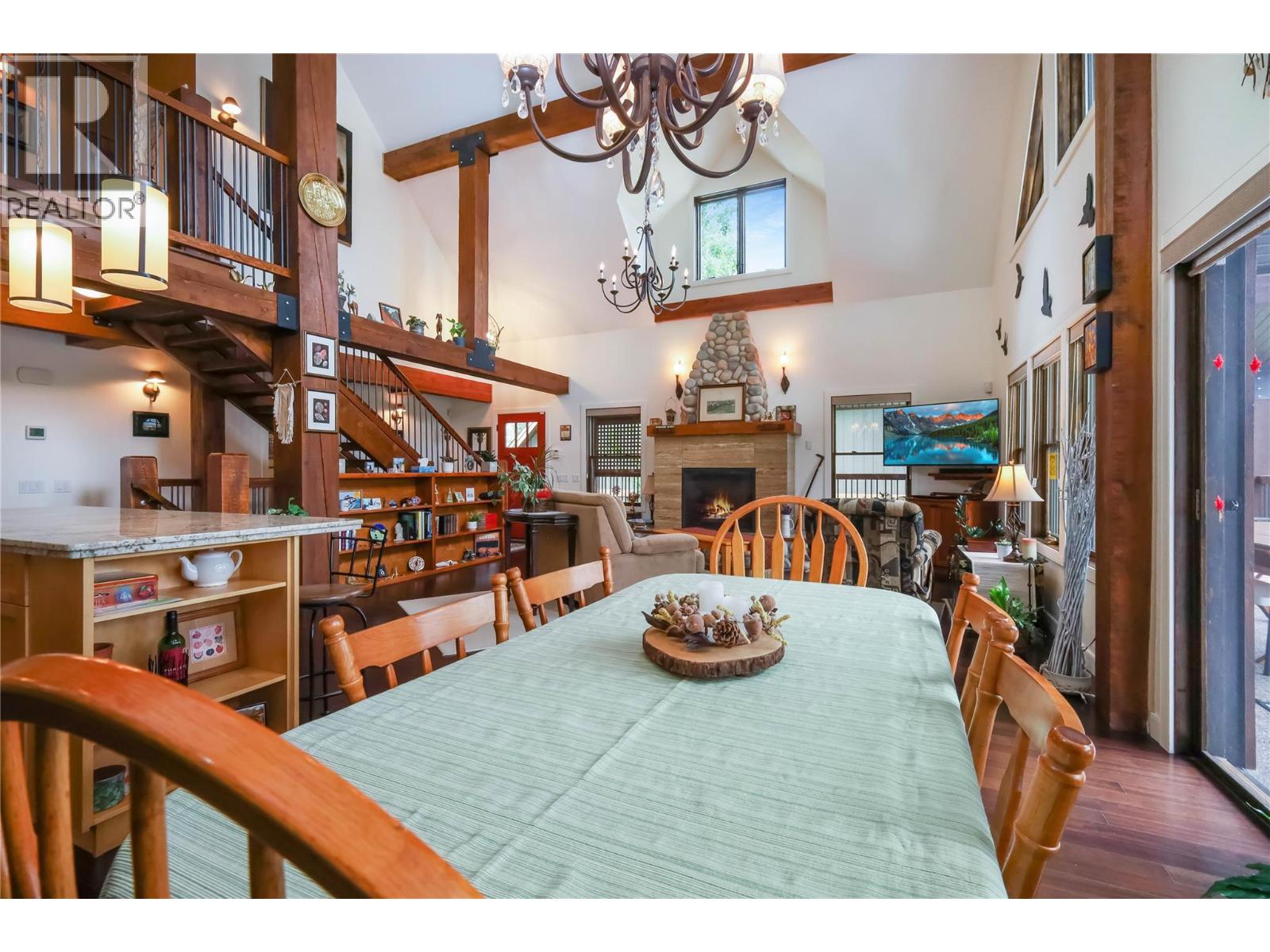2462 Castlestone Drive, Invermere, British Columbia  V0A 1K6 - Photo 9 - 10356068