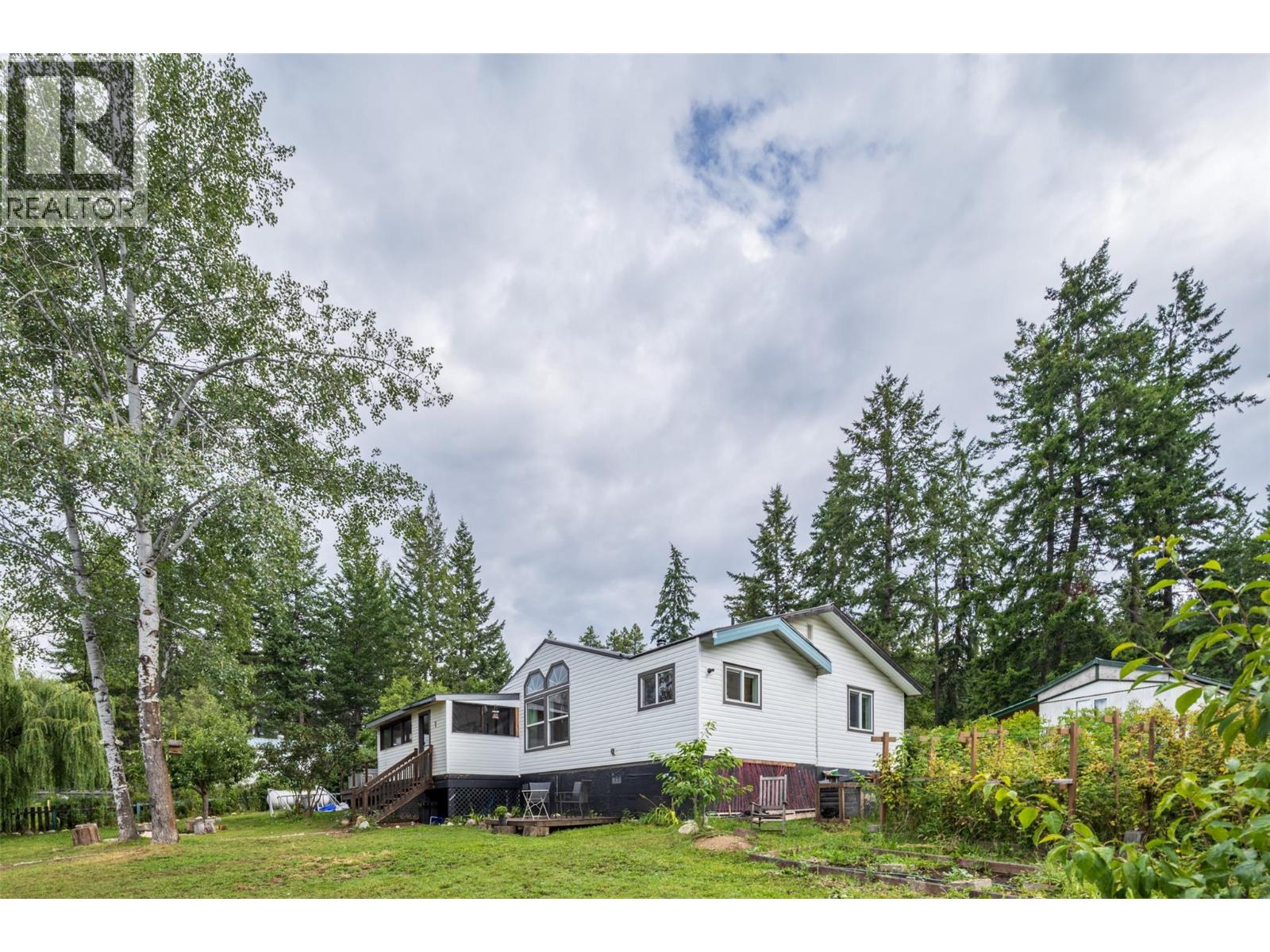 470 Reflection Lake Road Unit# 1, Golden, British Columbia  V0A 1H6 - Photo 6 - 10358618