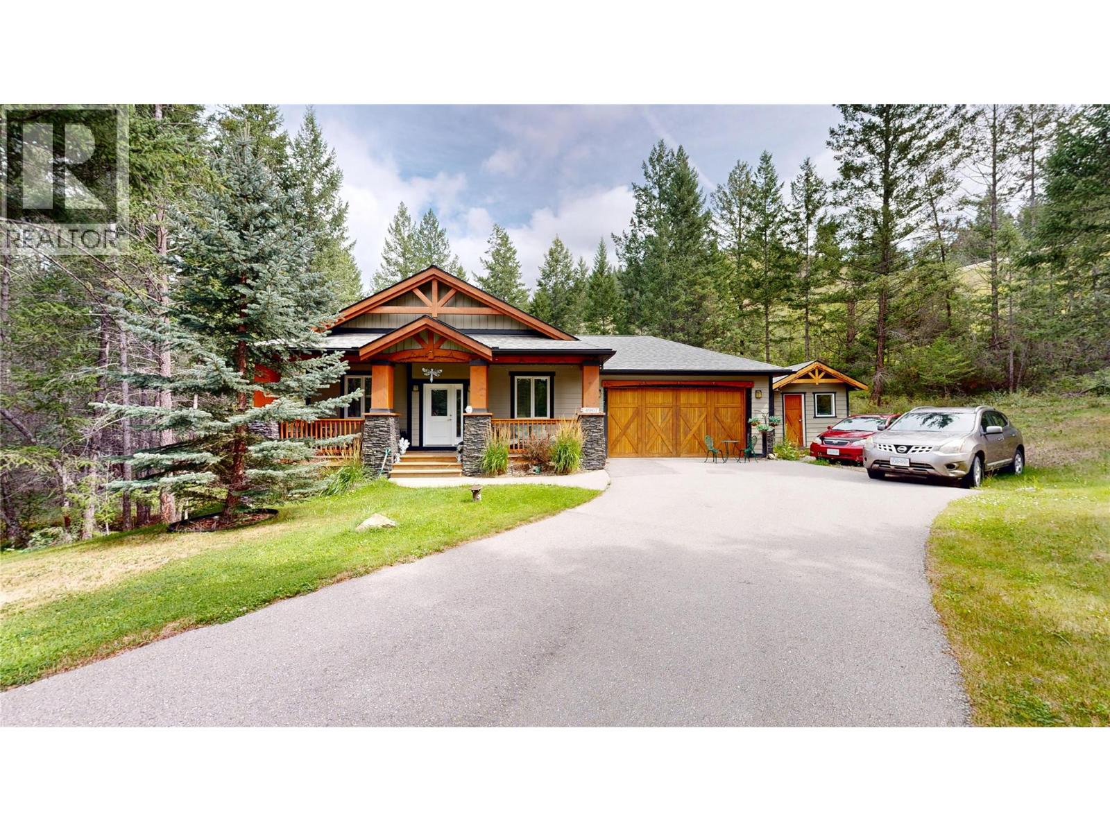 4967 Saddlewood Lane, Radium Hot Springs, British Columbia