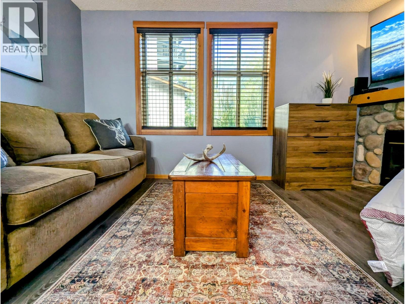 2060 SUMMIT Drive Unit# 104, Panorama, British Columbia