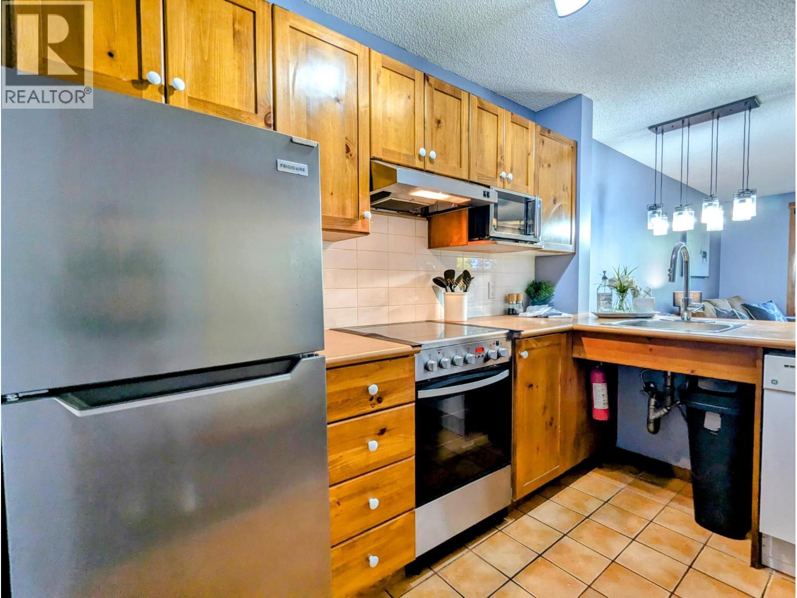 2060 Summit Drive Unit# 104, Panorama, British Columbia  V0A 1T0 - Photo 9 - 10358776