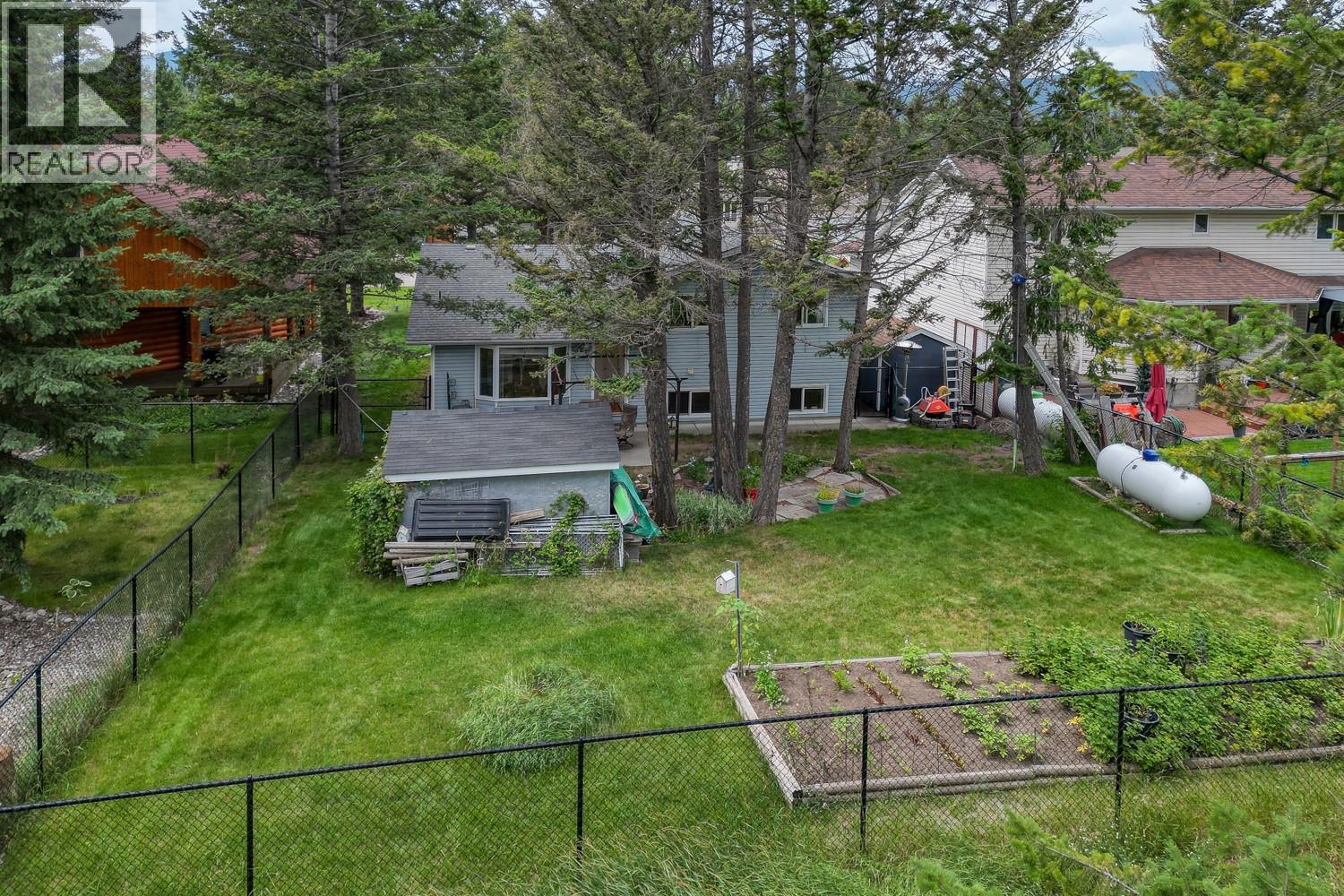 7496 Rivercrest Road, Radium Hot Springs, British Columbia  V0A 1M0 - Photo 3 - 10358777