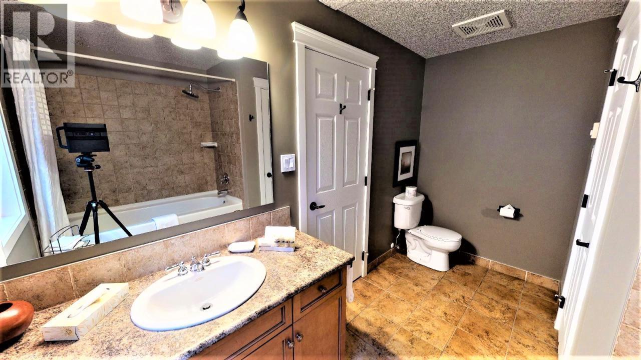 400 Bighorn Boulevard Unit# 416 J, Radium Hot Springs, British Columbia  V0A 1M0 - Photo 22 - 10358529