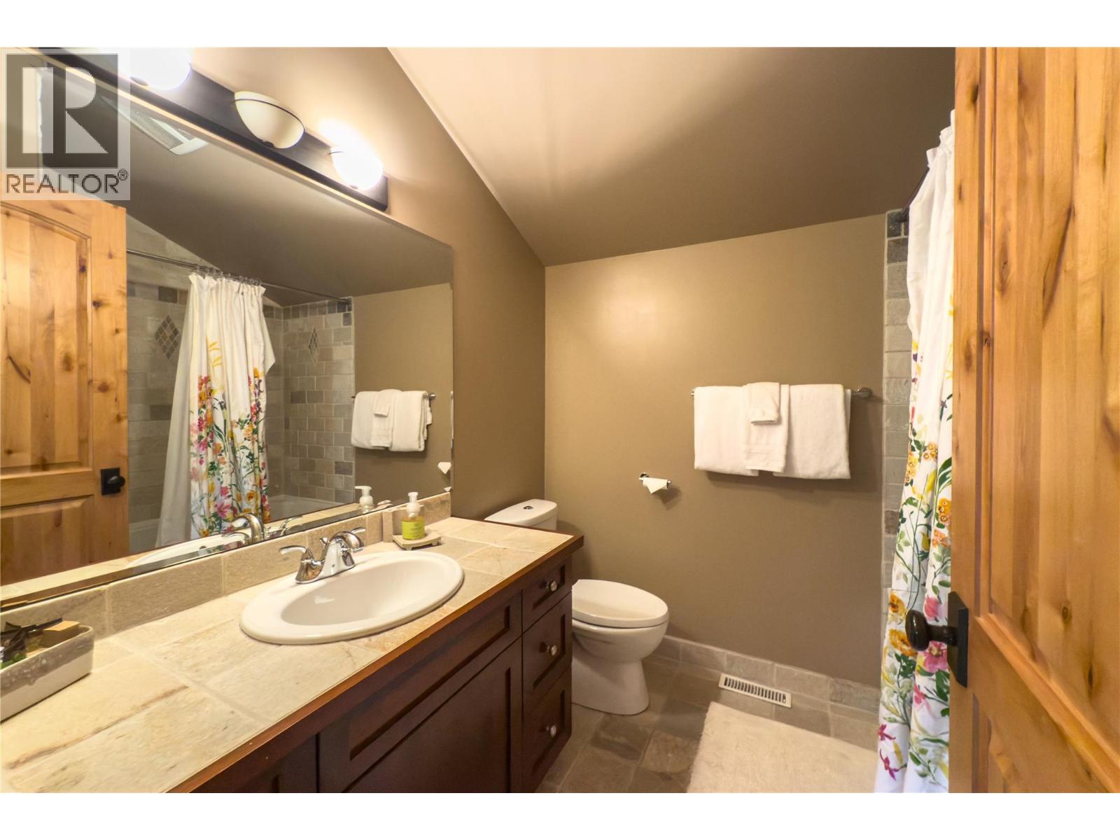 1590 Golden Avenue, Golden, British Columbia  V0A 1H0 - Photo 16 - 10359286