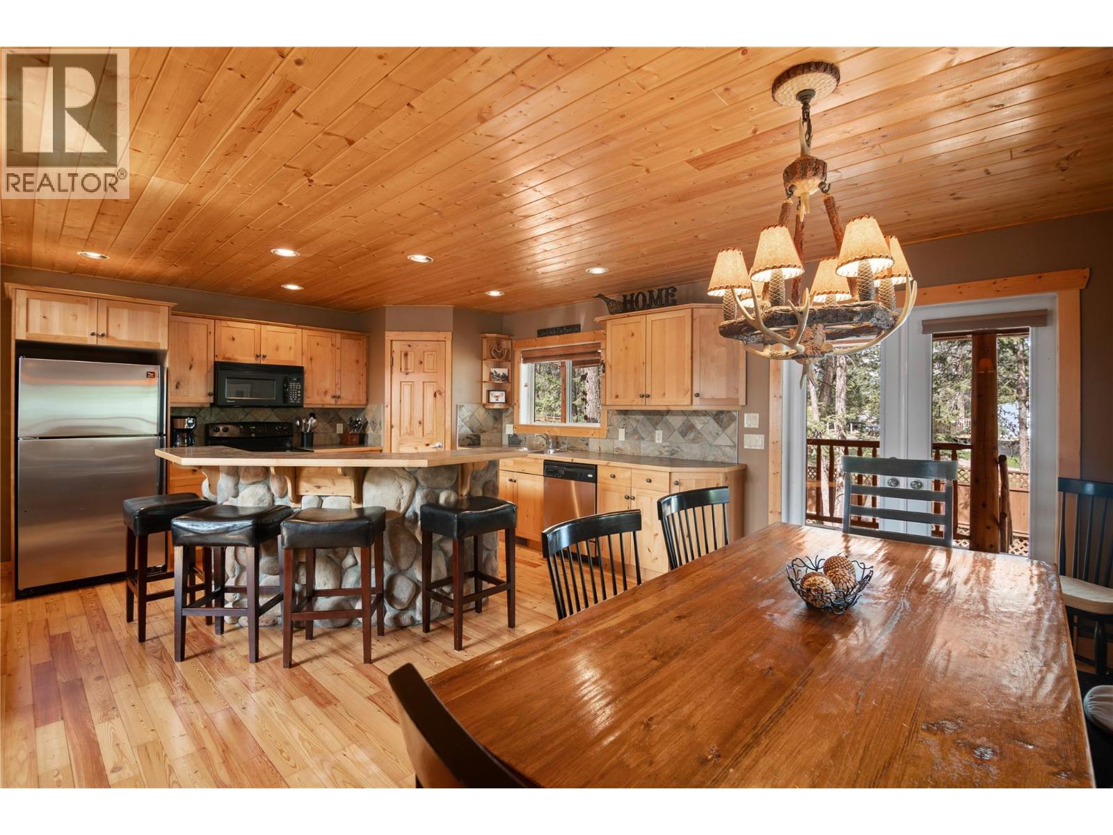 4868 Riverview Drive Unit# 12, Edgewater, British Columbia  V0A 1E0 - Photo 7 - 10359347